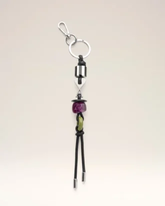 zwarte leren en metalen ami de coeur sleutelhanger met parels 1 330x413 - Zwarte leren en metalen Ami de Coeur-sleutelhanger met parels